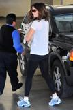 th_76442_celebrity_paradise.com_TheElder_KateBeckinsale2010_03_11_leavingashoppingcenterinSantaMonica_122_1143lo.jpg
